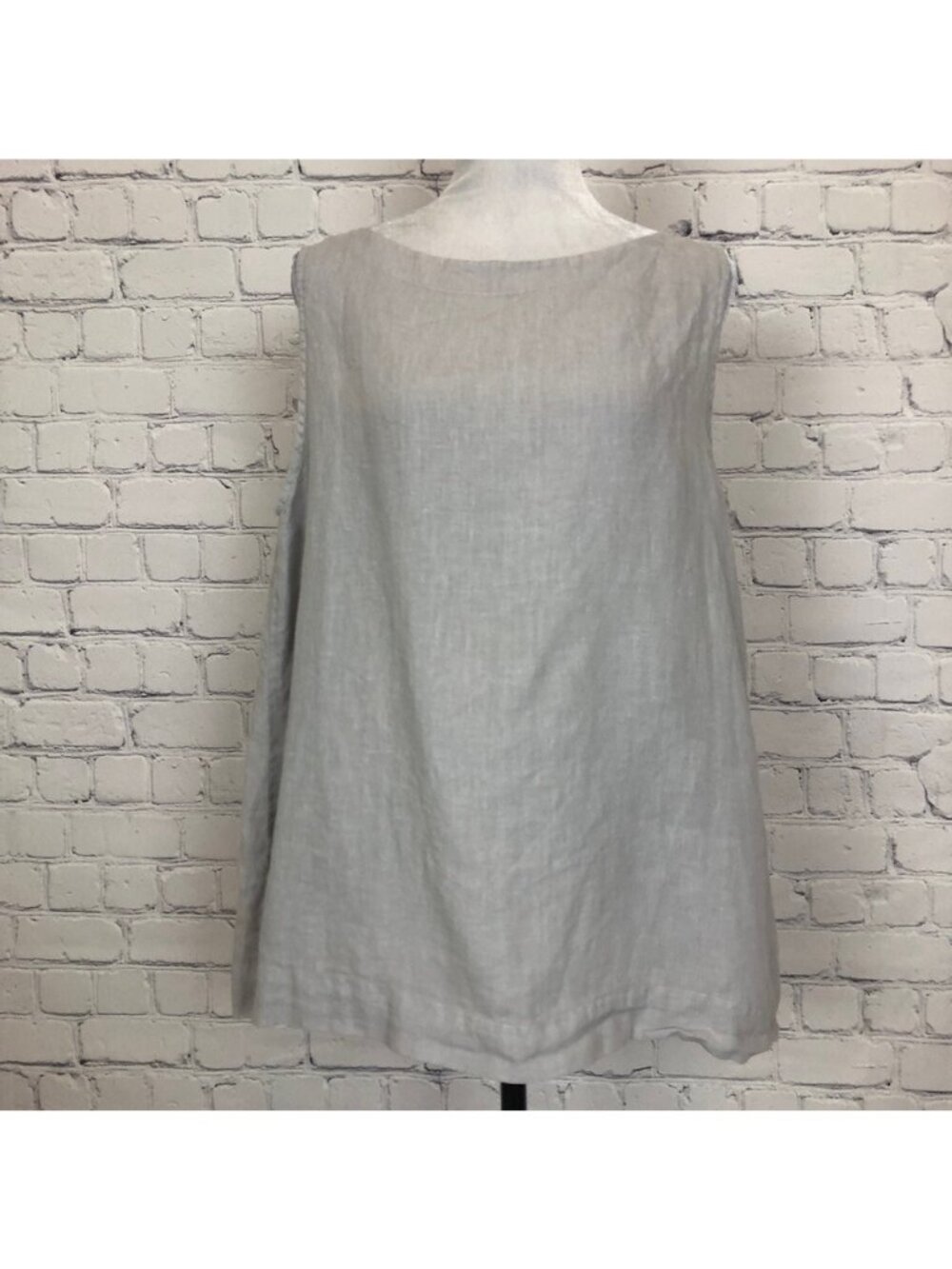 La Fixsun 100% Linen Gray Sleeveless Top Size S